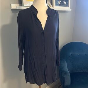 Cloth & Stone Women's Navy Button-Up Shirt